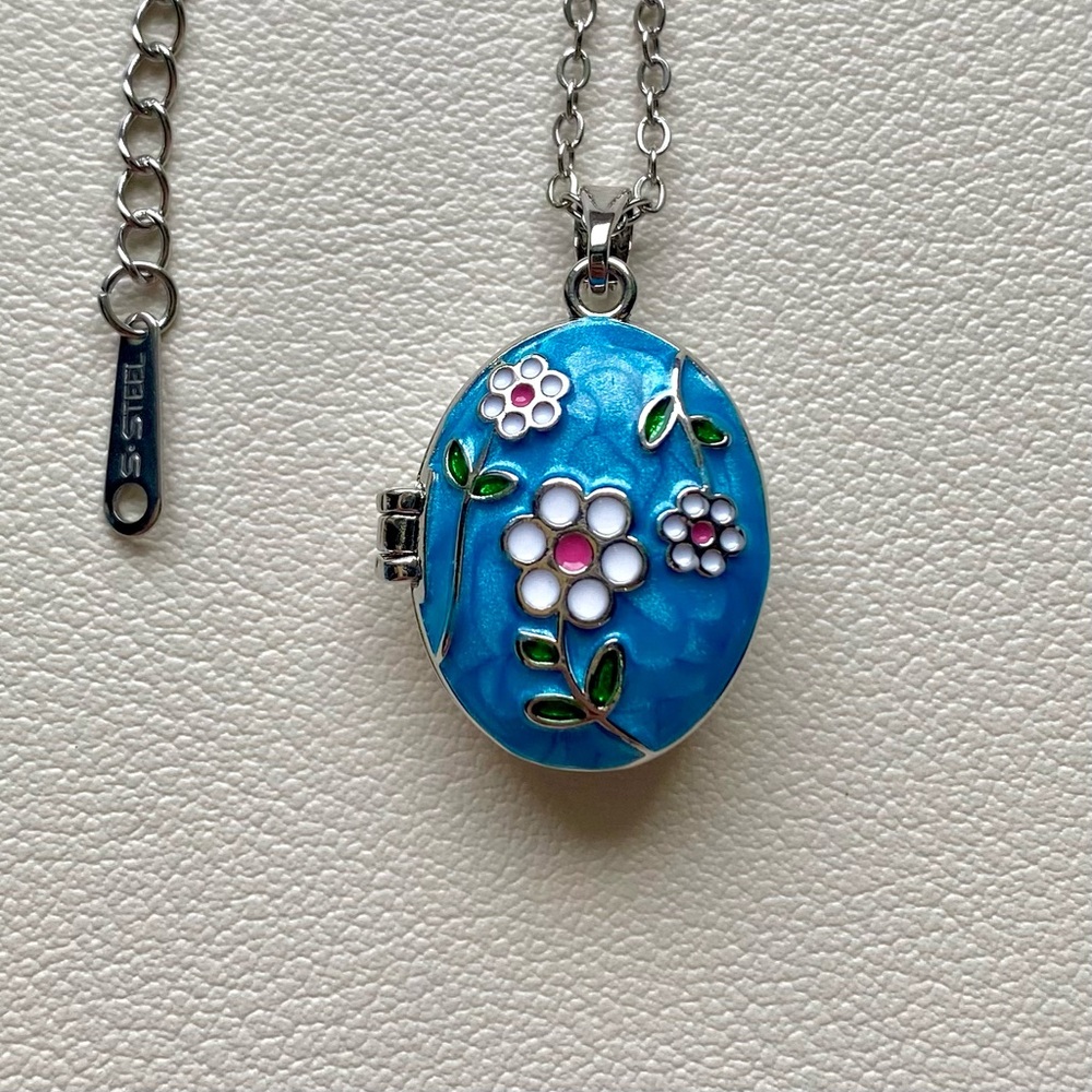 Floral Blue and Silver Locket Necklace